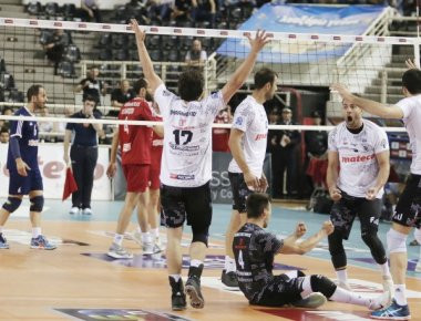 Volleyleague: «Εύκολα» ο ΠΑΟΚ τον Ολυμπιακό - Ισοφάρισε τη σειρά (1-1)